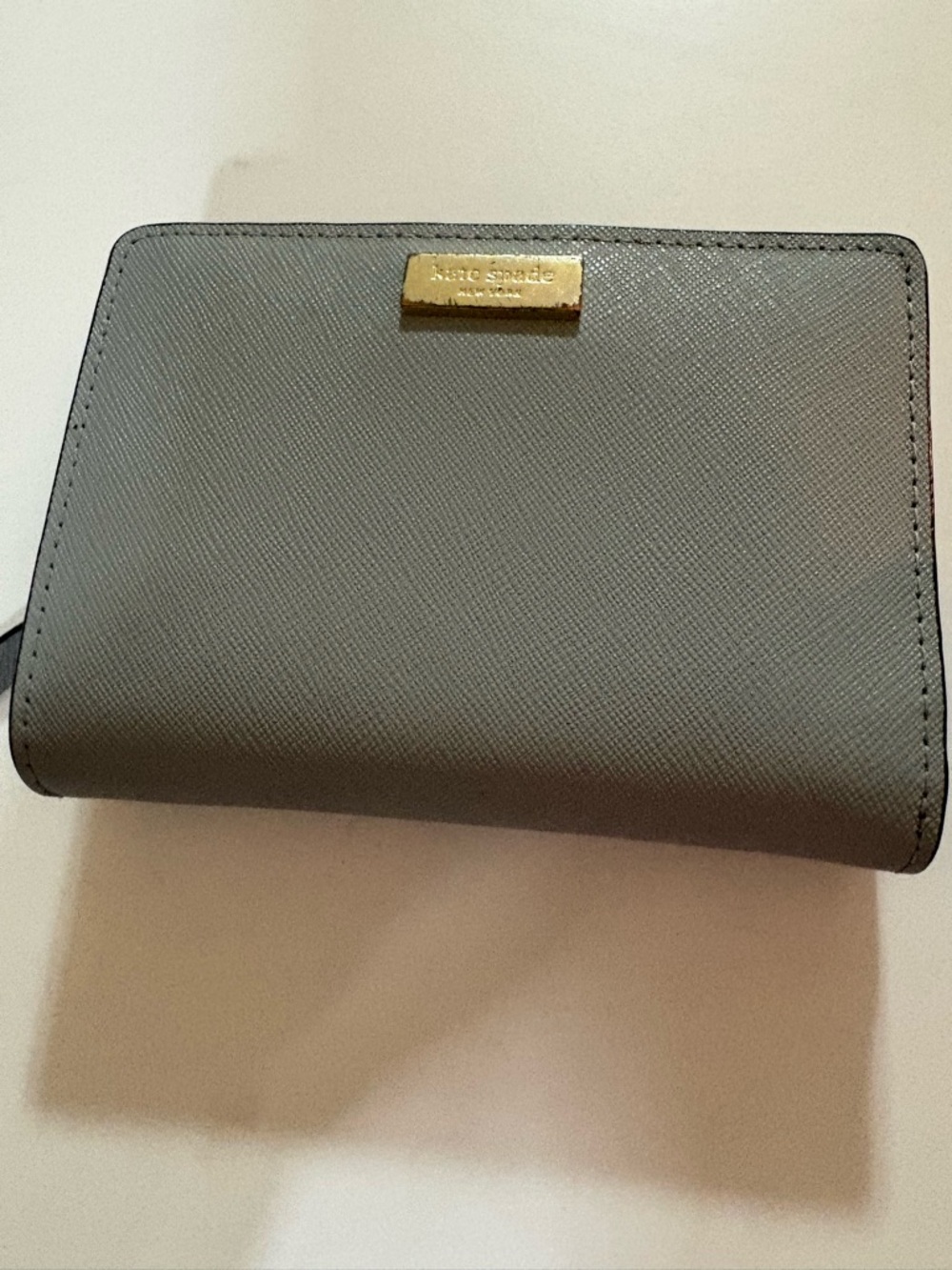 kate spade Grey Textured Saffiano Compact Wallet with Gold Plaque